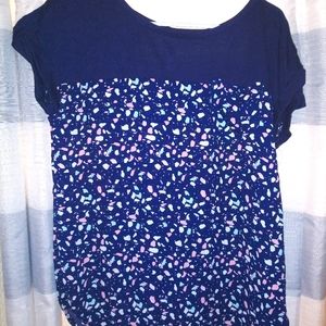 LuLaRoe Size Small Cute Dressy Shirt